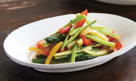 グリーンアスパラとパプリカの塩きんぴら