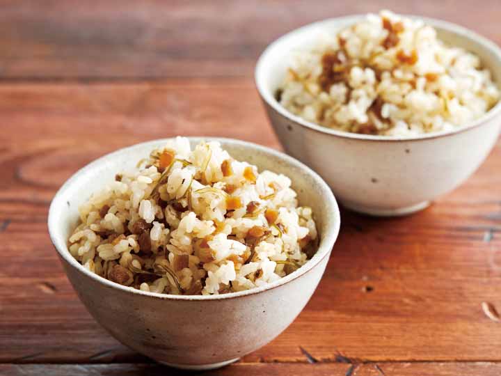 風味豊かな国産ごぼうと切り昆布の混ぜ込みご飯の素