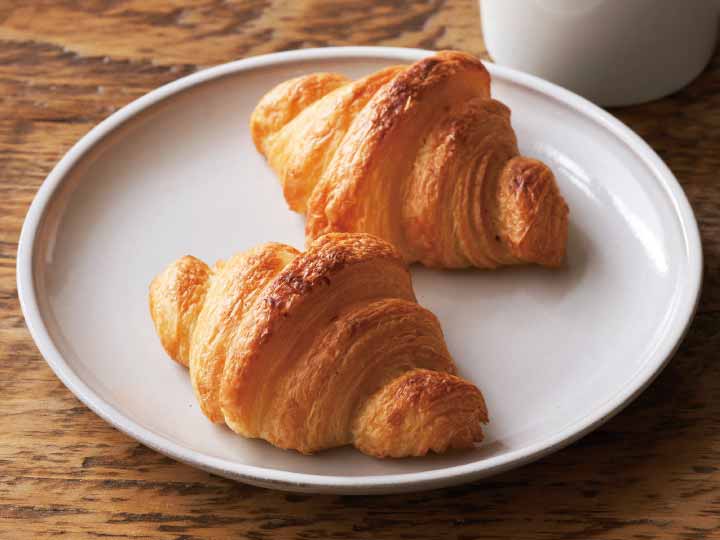 国産バター香るサクサク焼きたてクロワッサン（国産小麦100％使用）