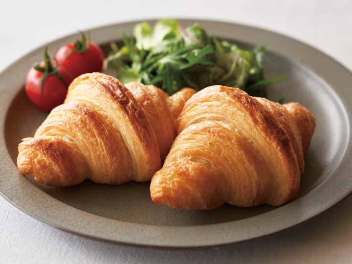 国産バター香るサクサク焼きたてクロワッサン（国産小麦100％使用）