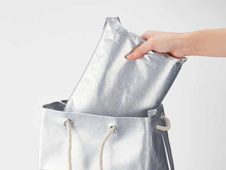 アルミシート　携帯ポーチ付_2