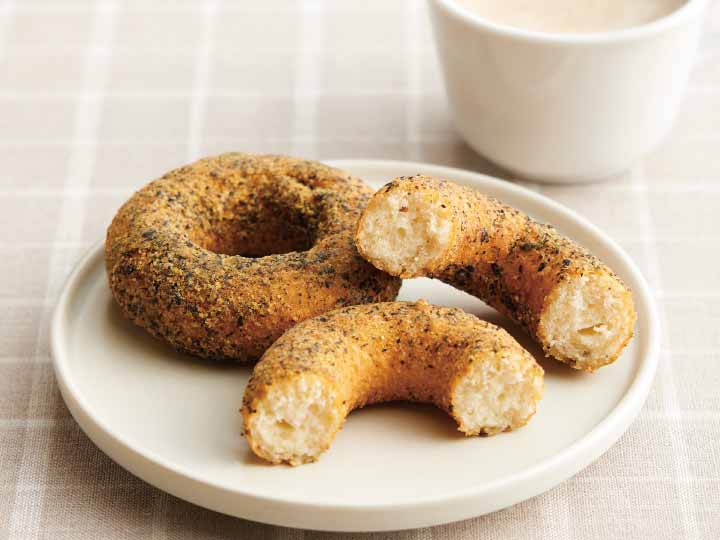 大地のもったいナイおとうふドーナツ　黒ごまきな粉（米粉使用）_2