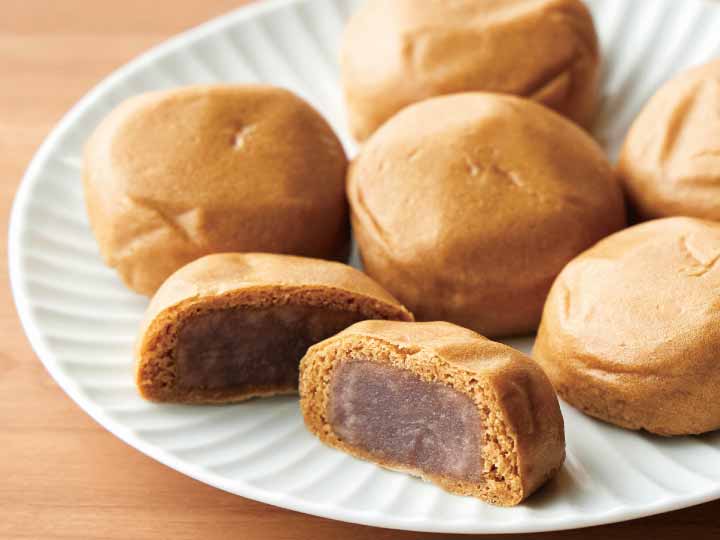 小樽花月堂 たっぷりあんこの黒糖まんじゅう(北海道産小豆のこしあん)