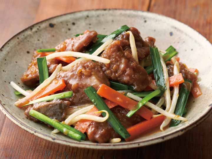 野菜をくわえて　国産豚のレバニラ炒め