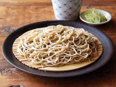 石臼挽き信州安曇野そば（冷凍）写真