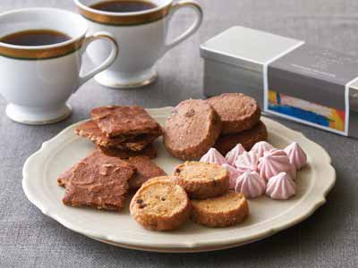 国産有機小麦のバレンタインクッキー缶(4種)写真