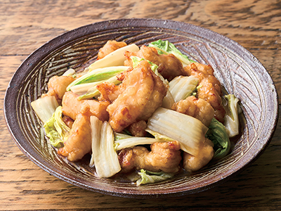 ミニ白菜がおすすめ　野菜をくわえて　阿波すだち鶏唐揚げと野菜の甘酢あん写真