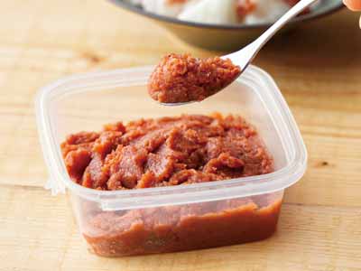 有機練り梅（ヒマラヤ紅塩）大地のもったいナイ規格外梅使用写真