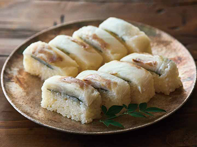 五島列島産 椿真鯛の棒寿司(ノーカット)写真