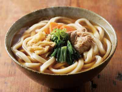 お鍋ひとつで5種の具材が入った鍋焼きうどん写真