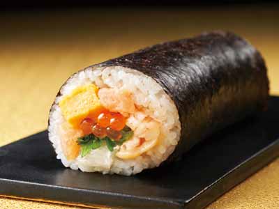 海鮮具材6種入り贅沢恵方巻（いくら、甘エビ、真鯛など）写真