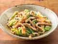 【ＢＢ半額！】キャベツがおすすめ　野菜を加えて　こく旨味噌だれの味付け豚肉（細切）